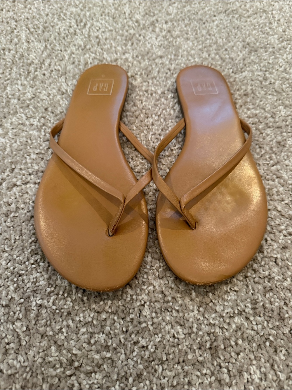 GAP Women's Cognac Slim-Strap Flip Flop Sandals
